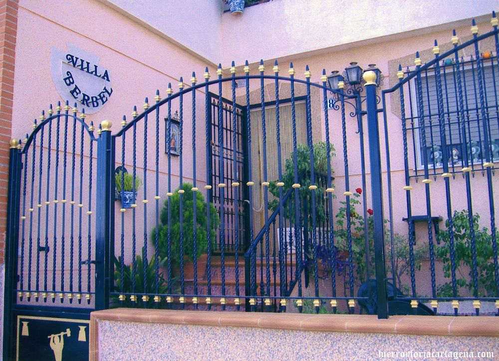 Puertas y barandillas de hierro