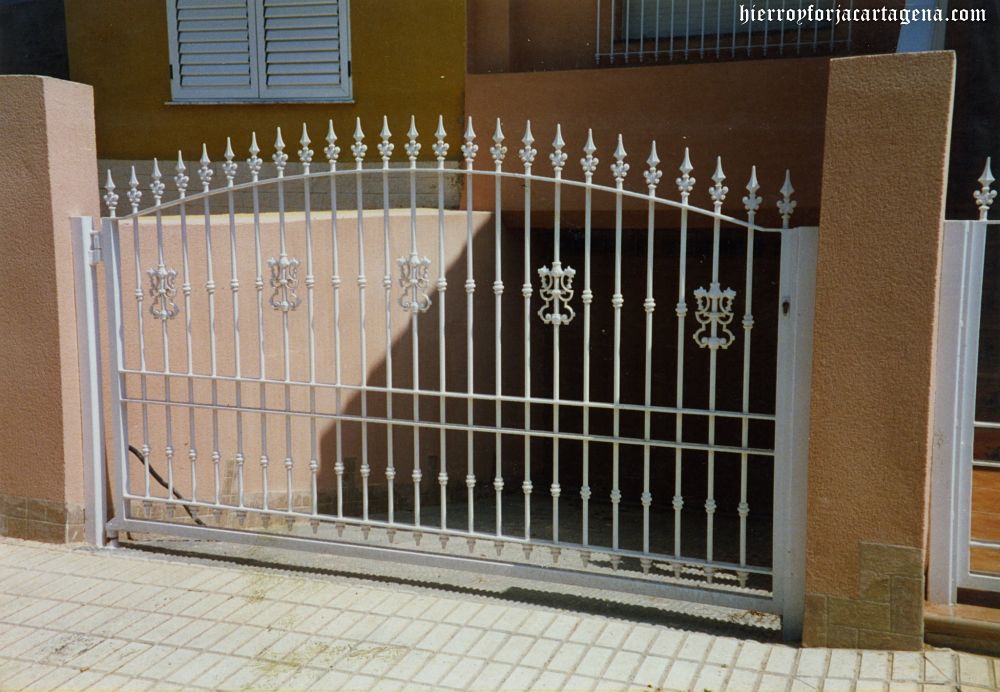 Puertas y barandillas de hierro