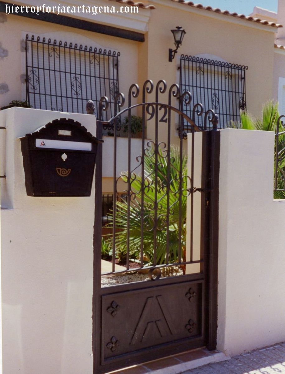 Puertas y barandillas de hierro