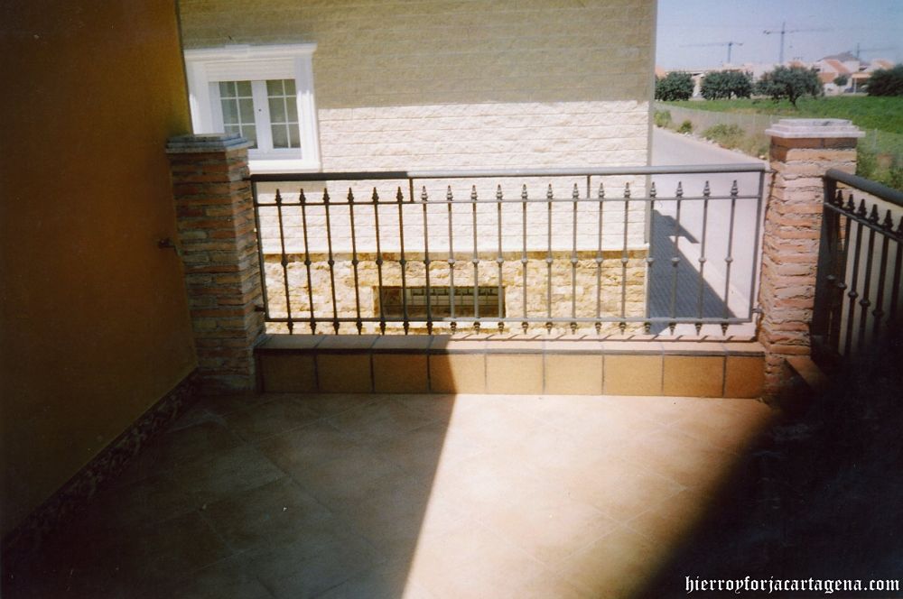 Puertas y barandillas de hierro